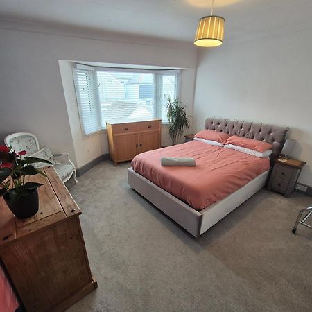 Hidden Gem Near The Beach With Pool Table Newquay  Exterior photo